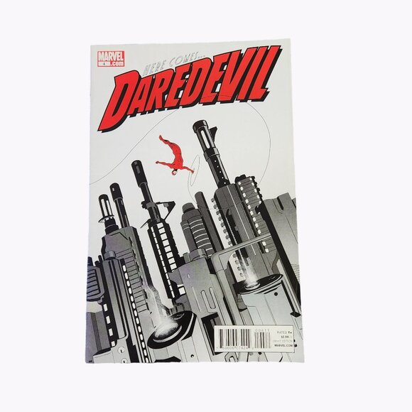 Marvel Daredevil #4 2011 Comic Book Collector Bagged Boarded - Picture 1 of 2
